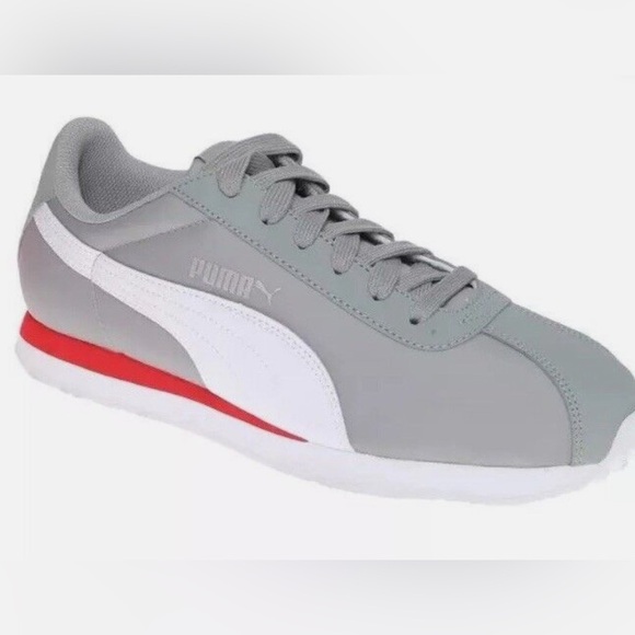 PUMA• EUC• Worn Once• SIZE 8 **fit like a 9** - Picture 3 of 5